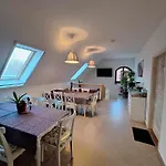 Couette-café Gyulavezér Lovasbirodalma Gyulakeszi