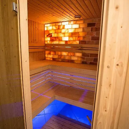 Gyulavezer Lovasbirodalma 3*