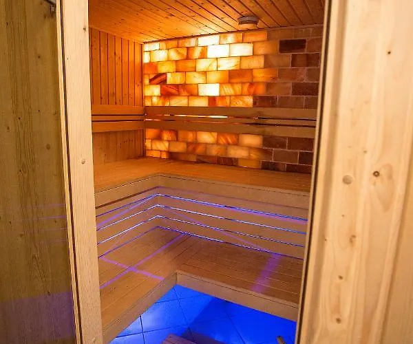 Gyulavezer Lovasbirodalma 3*